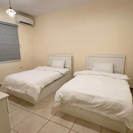 Beautiful 3Br Villa With Self-Check-In Near To Major Events Family Only-2